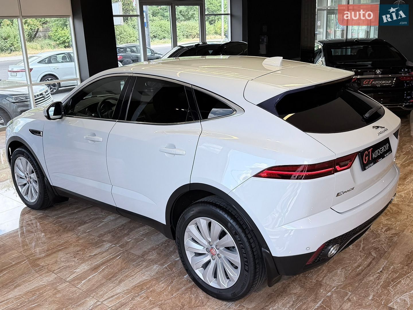 Jaguar E-Pace 2017 VIN SADFJ2FX7J1Z01566 фото оголошення 12 з 68