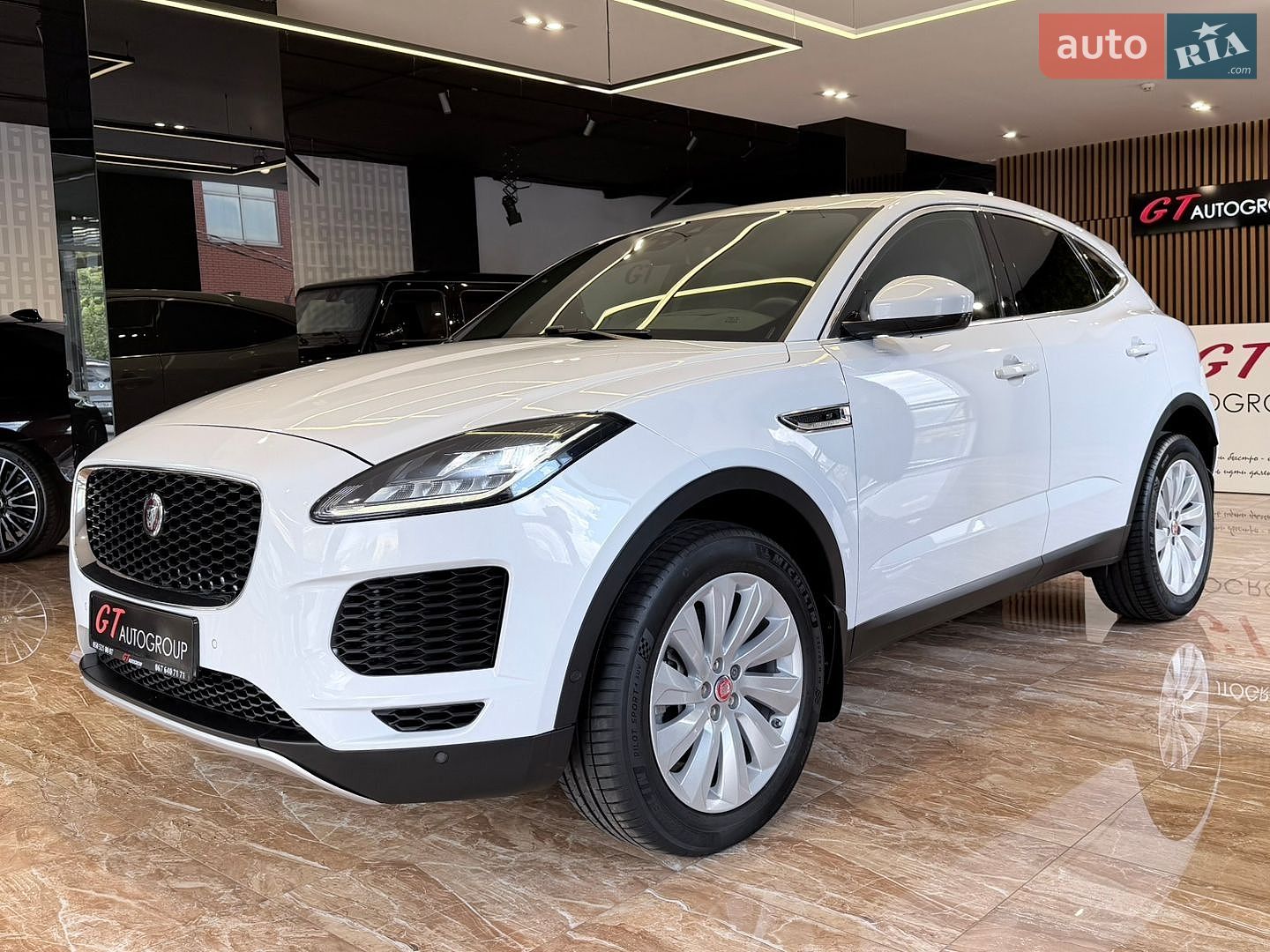 Jaguar E-Pace 2017 VIN SADFJ2FX7J1Z01566 фото оголошення 14 з 68