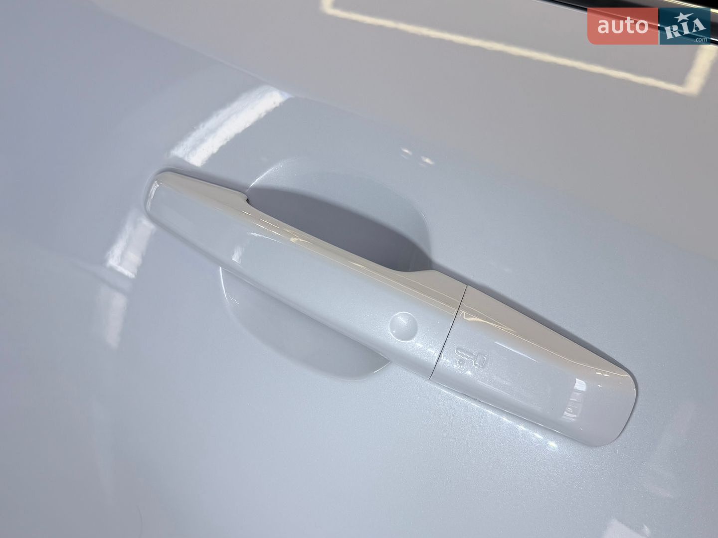Jaguar E-Pace 2017 VIN SADFJ2FX7J1Z01566 фото оголошення 21 з 68