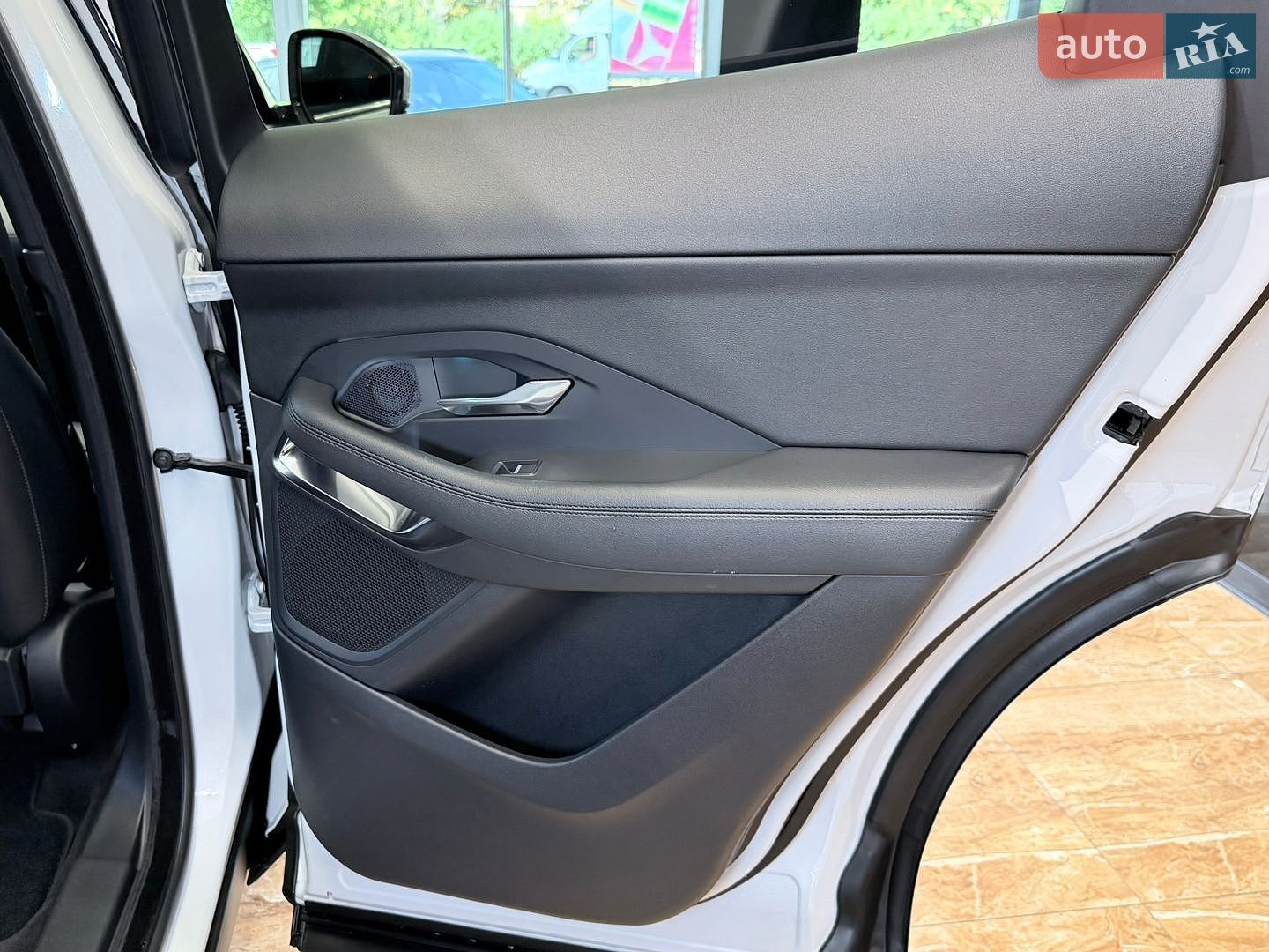 Jaguar E-Pace 2017 VIN SADFJ2FX7J1Z01566 фото оголошення 56 з 68