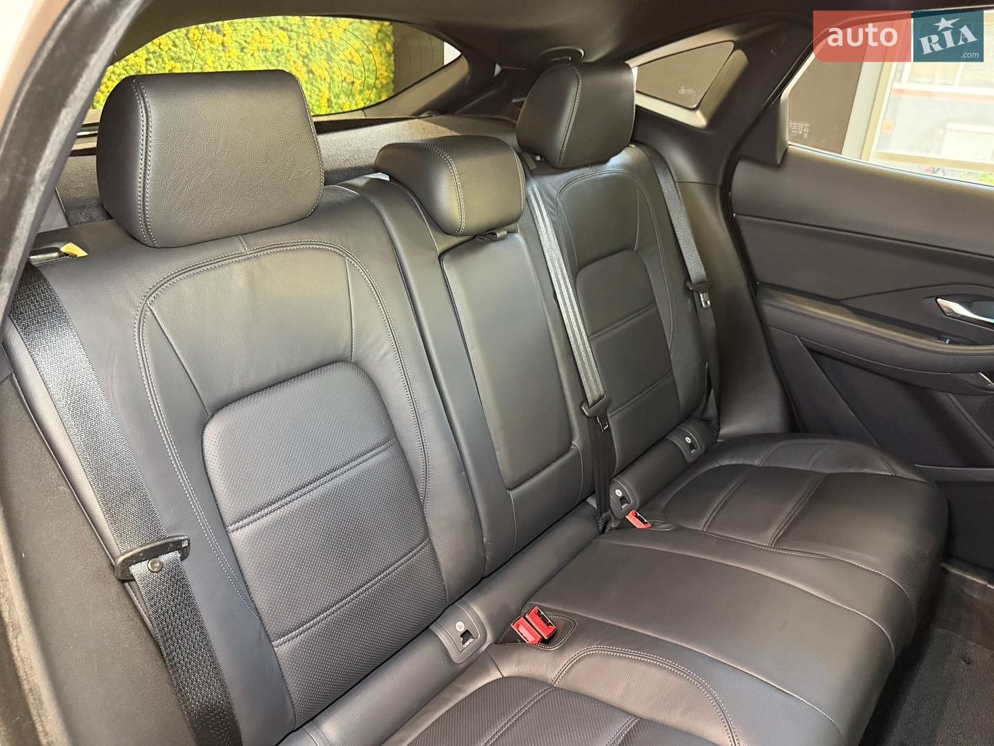 Jaguar E-Pace 2017 VIN SADFJ2FX7J1Z01566 фото оголошення 59 з 68