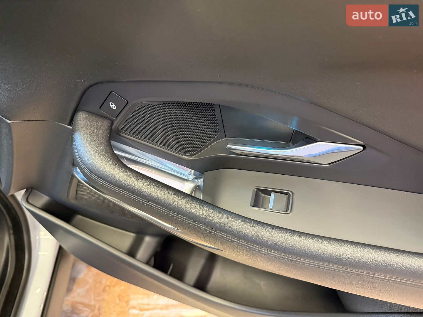 Jaguar E-Pace 2017 VIN SADFJ2FX7J1Z01566 фото оголошення 61 з 68