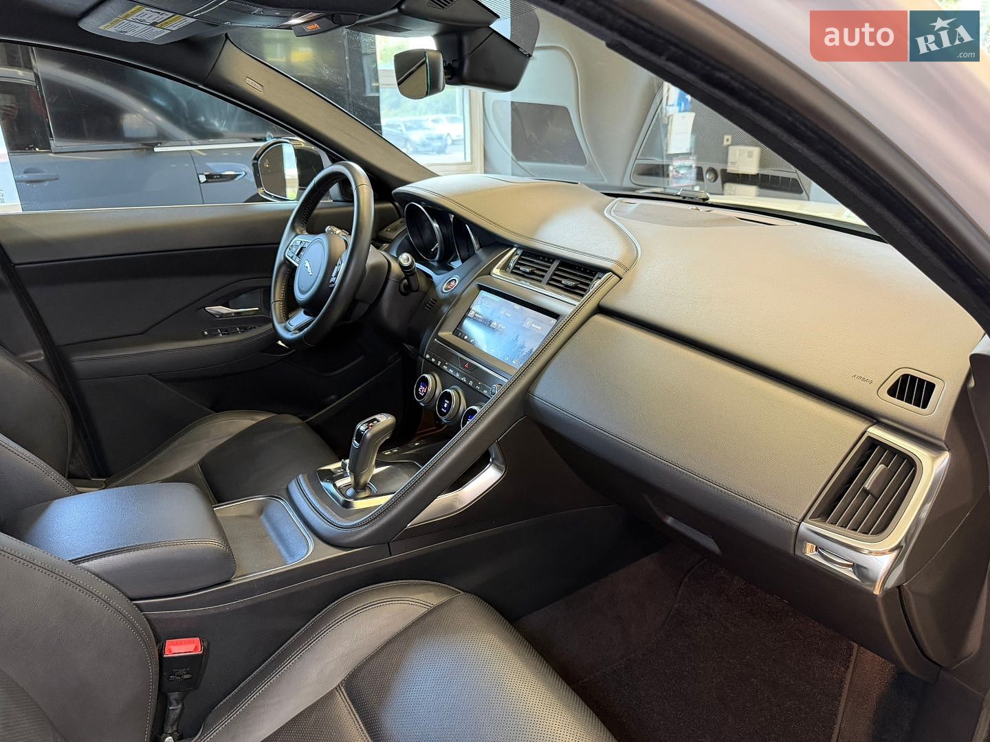 Jaguar E-Pace 2017 VIN SADFJ2FX7J1Z01566 фото оголошення 62 з 68
