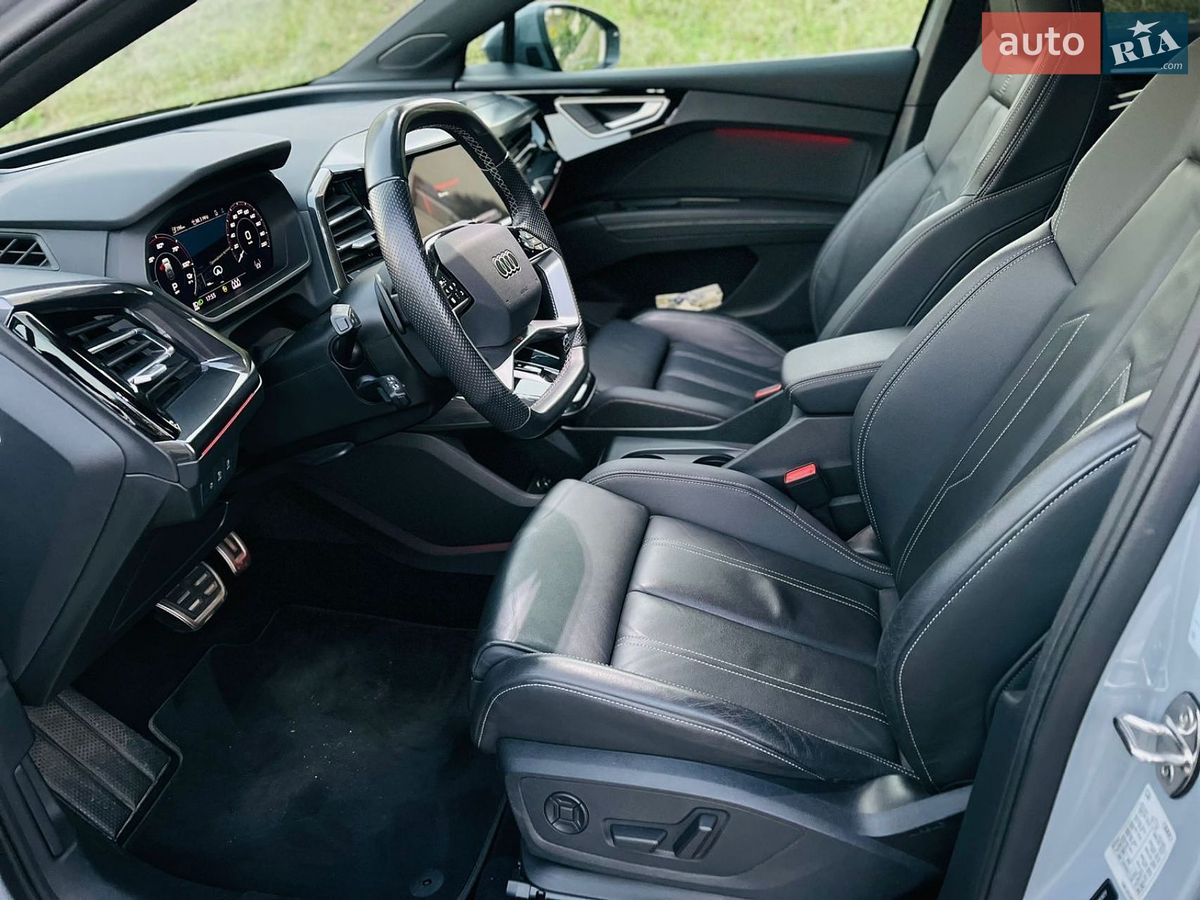 Audi e-tron 2022 VIN WAUZZZFZ4NP043372 фото оголошення 12 з 29