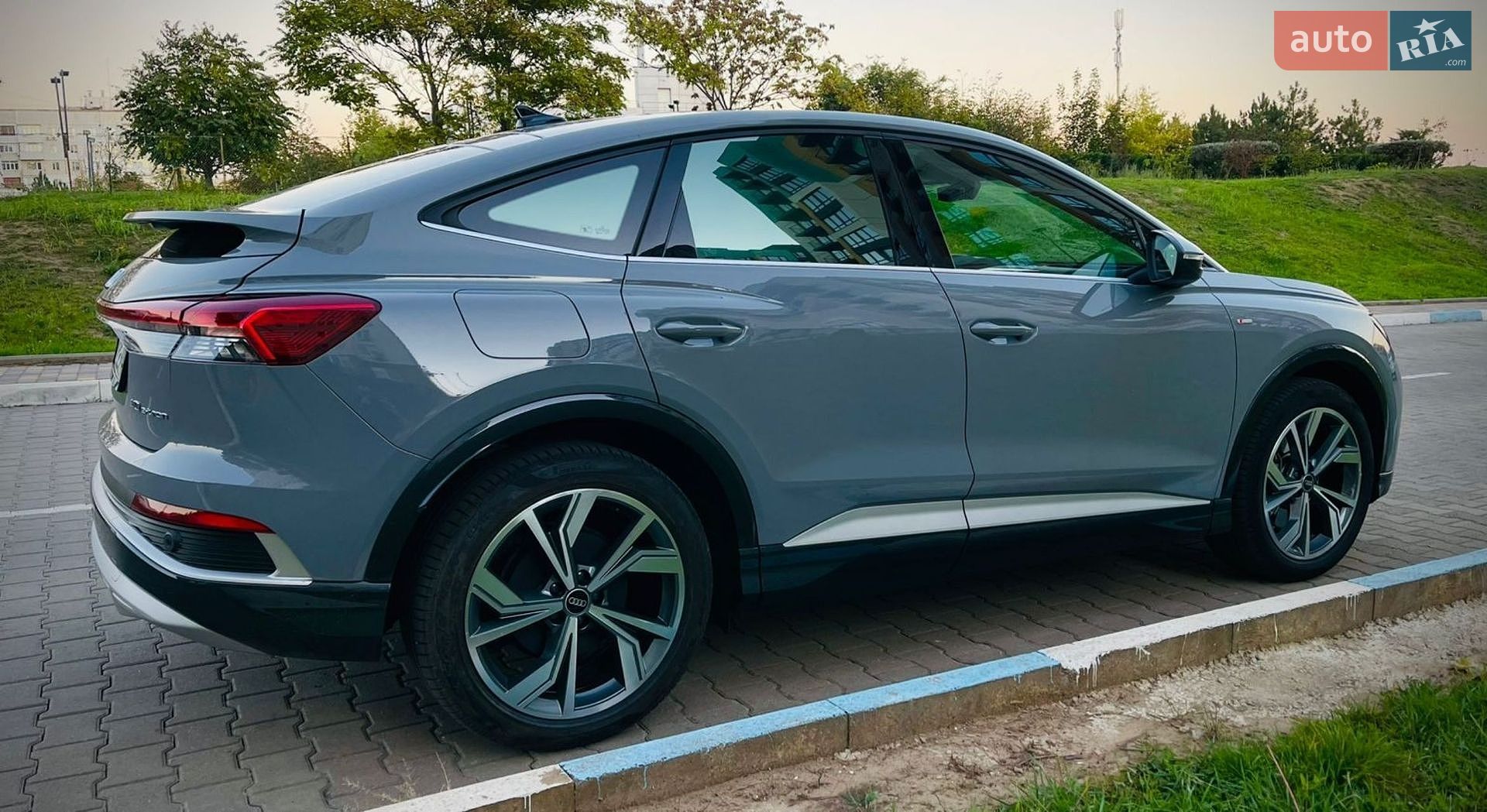 Audi e-tron 2022 VIN WAUZZZFZ4NP043372 фото оголошення 16 з 29