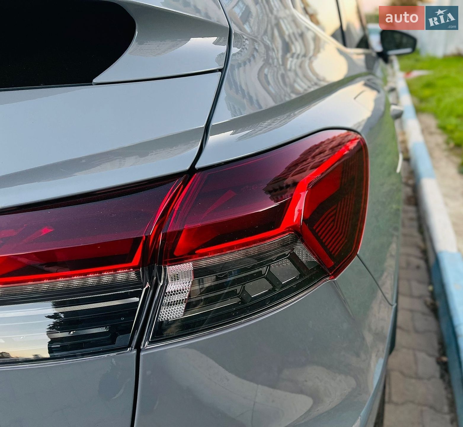 Audi e-tron 2022 VIN WAUZZZFZ4NP043372 фото оголошення 17 з 29