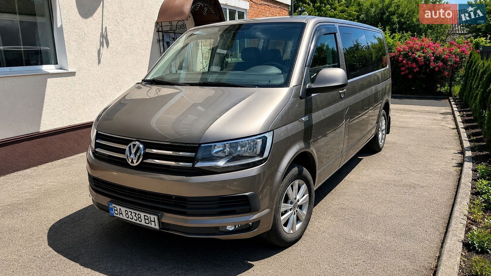 Volkswagen Caravelle 2016 VIN WV2ZZZ7HZGH111653 фото оголошення 2 з 25