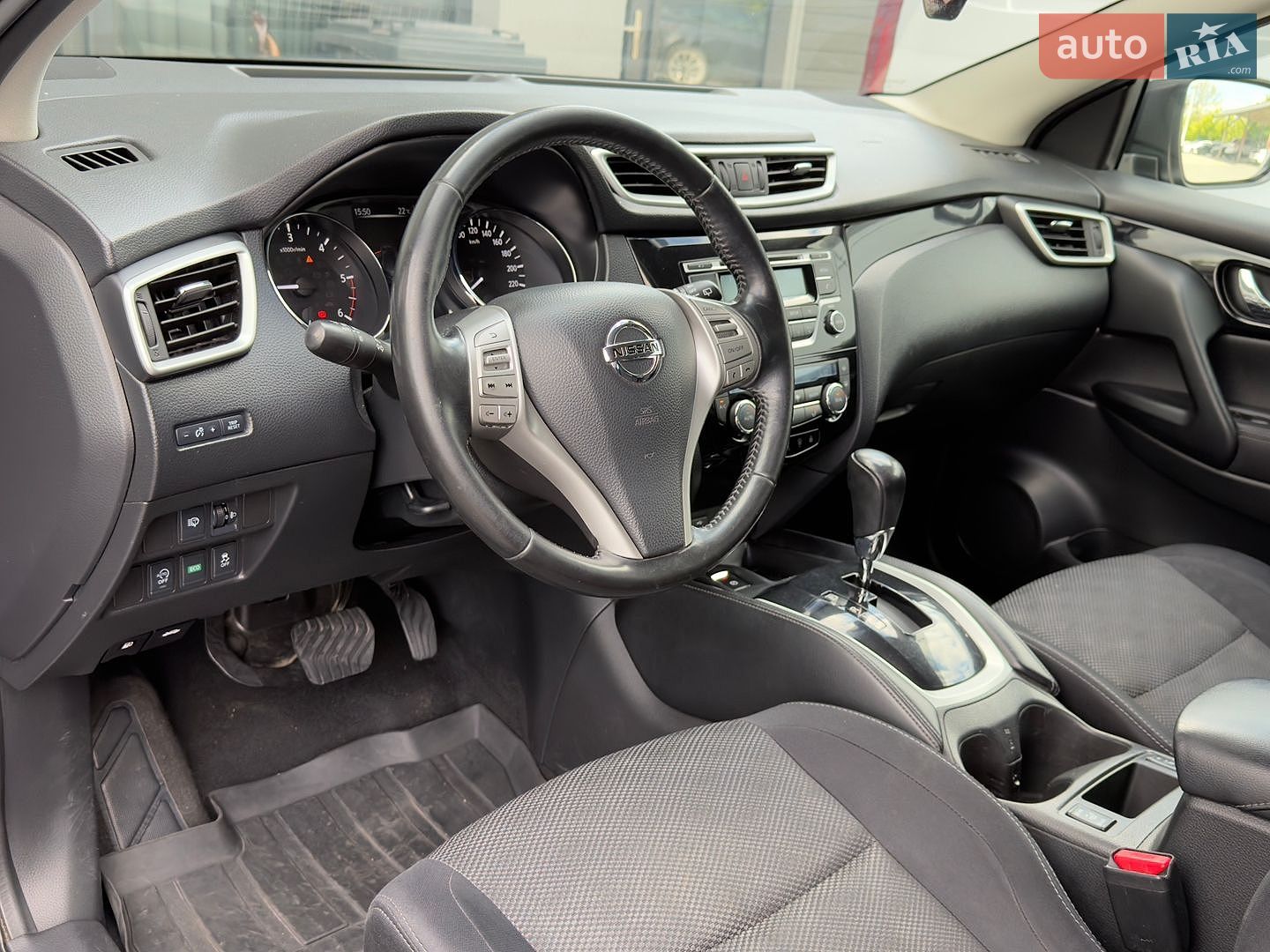 Nissan Qashqai 2015 VIN SJNFDAJ11U1500688 фото оголошення 13 з 41