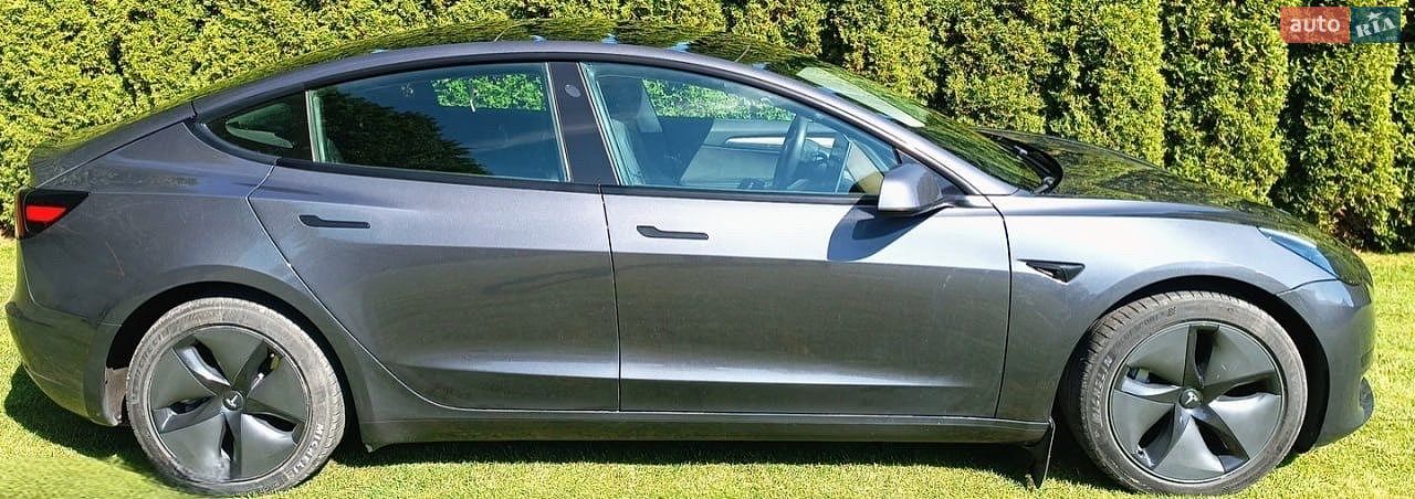 Tesla Model 3 2023 VIN 5YJ3E1EB2PF659207 фото оголошення 3 з 7