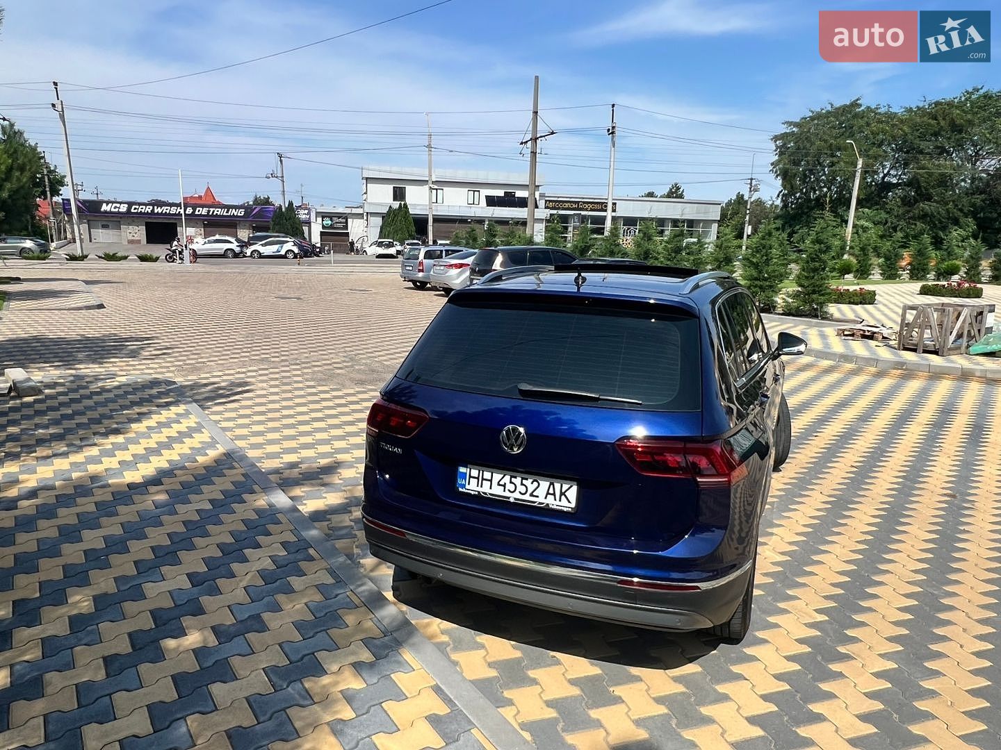 Volkswagen Tiguan 2019 VIN WVGZZZ5NZLW812902 фото оголошення 12 з 29