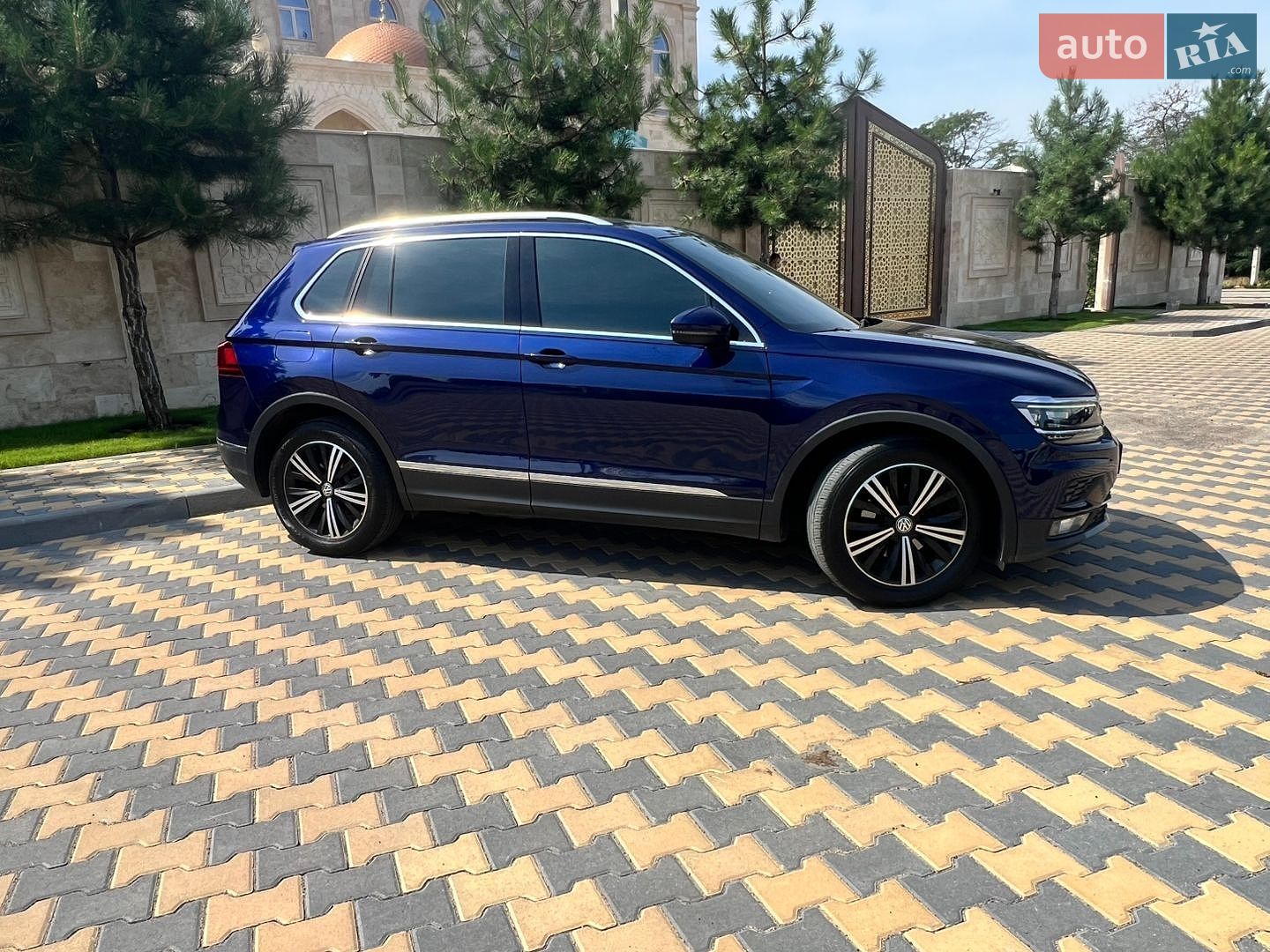 Volkswagen Tiguan 2019 VIN WVGZZZ5NZLW812902 фото оголошення 8 з 29