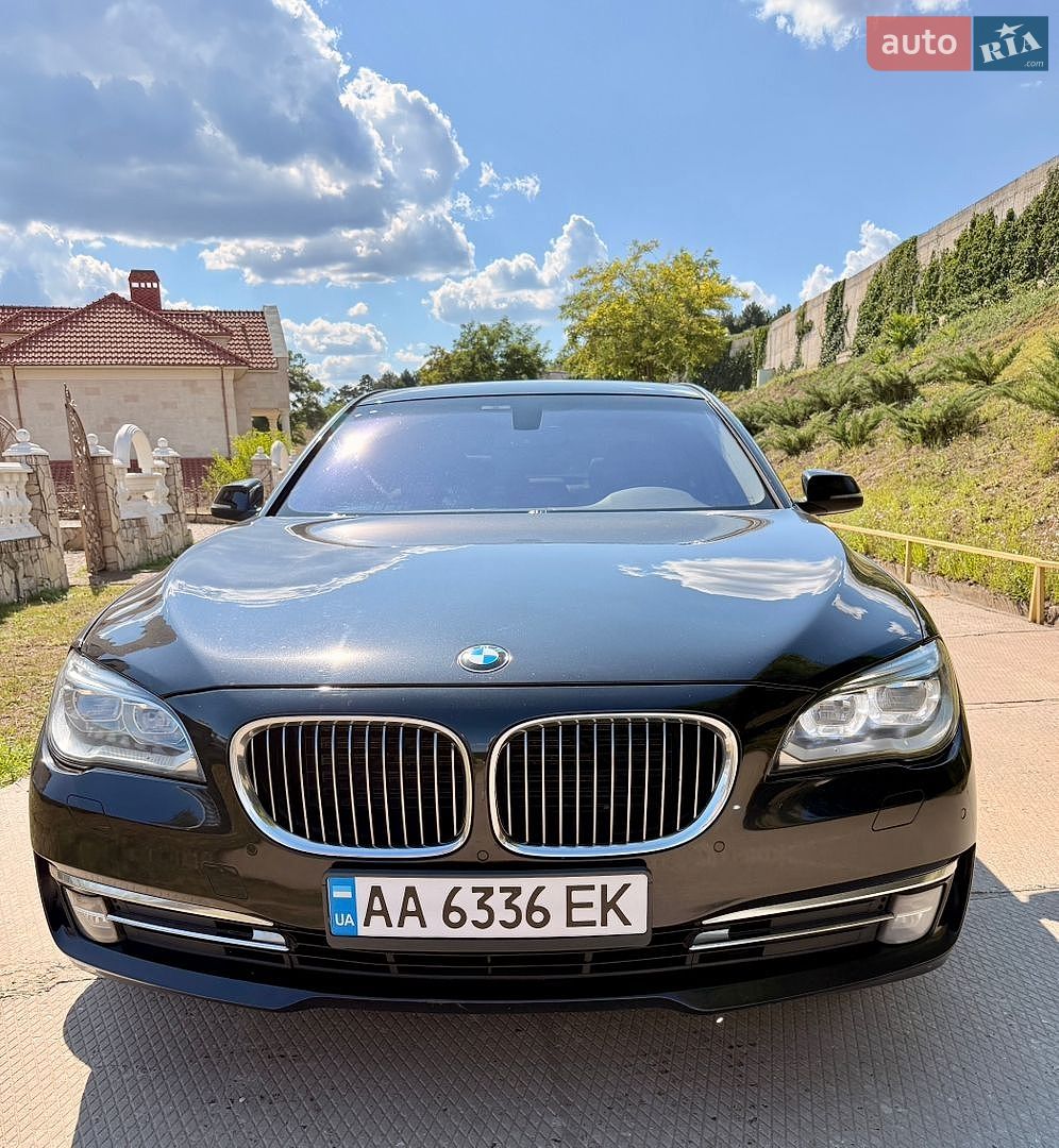 BMW 7 Series 2014 VIN WBAYC41060DZ77505 фото оголошення 2 з 12