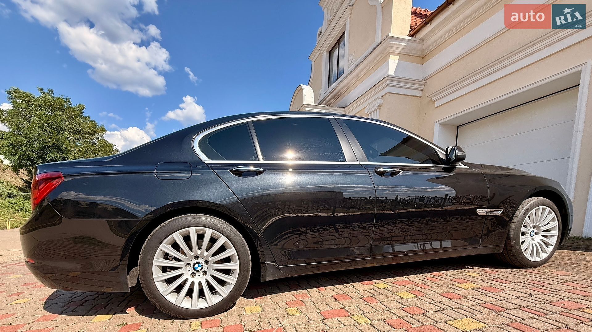 BMW 7 Series 2014 VIN WBAYC41060DZ77505 фото оголошення 4 з 12