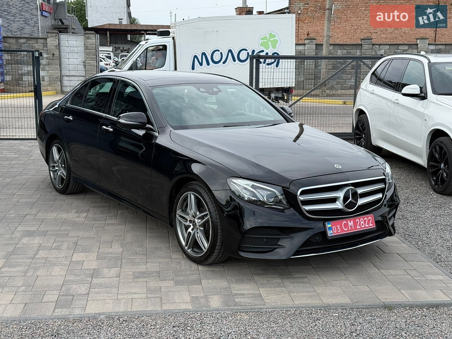 Mercedes-Benz E-Class 2019 VIN WDDZF8EB1LA752096 фото оголошення 8 з 37