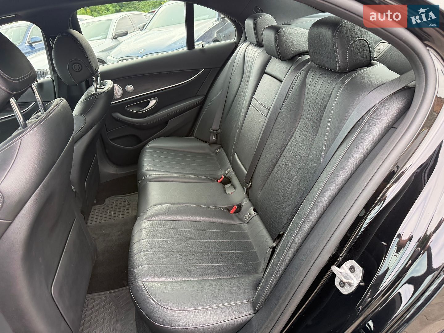 Mercedes-Benz E-Class 2019 VIN WDDZF8EB1LA752096 фото оголошення 21 з 37