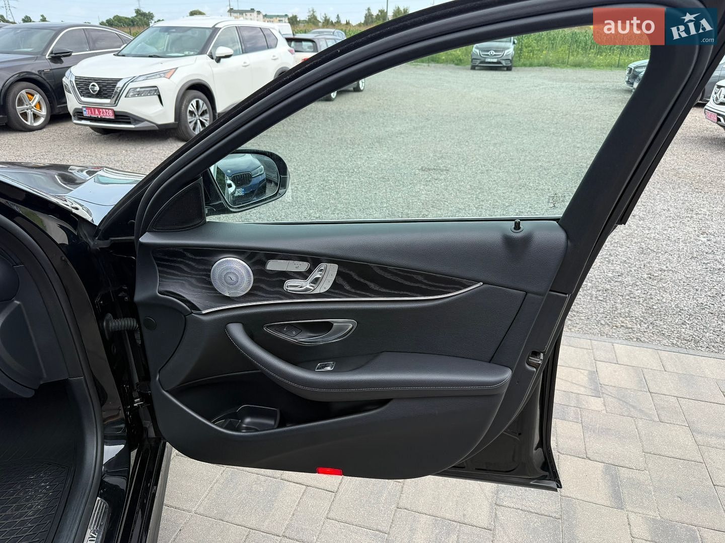 Mercedes-Benz E-Class 2019 VIN WDDZF8EB1LA752096 фото оголошення 31 з 37