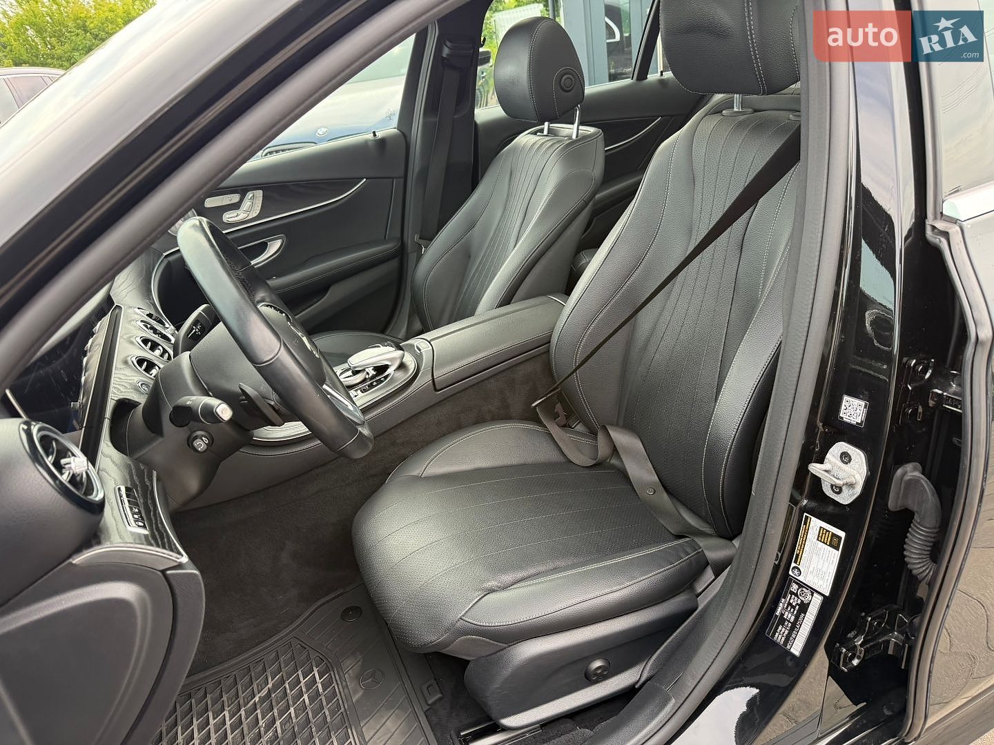 Mercedes-Benz E-Class 2019 VIN WDDZF8EB1LA752096 фото оголошення 37 з 37