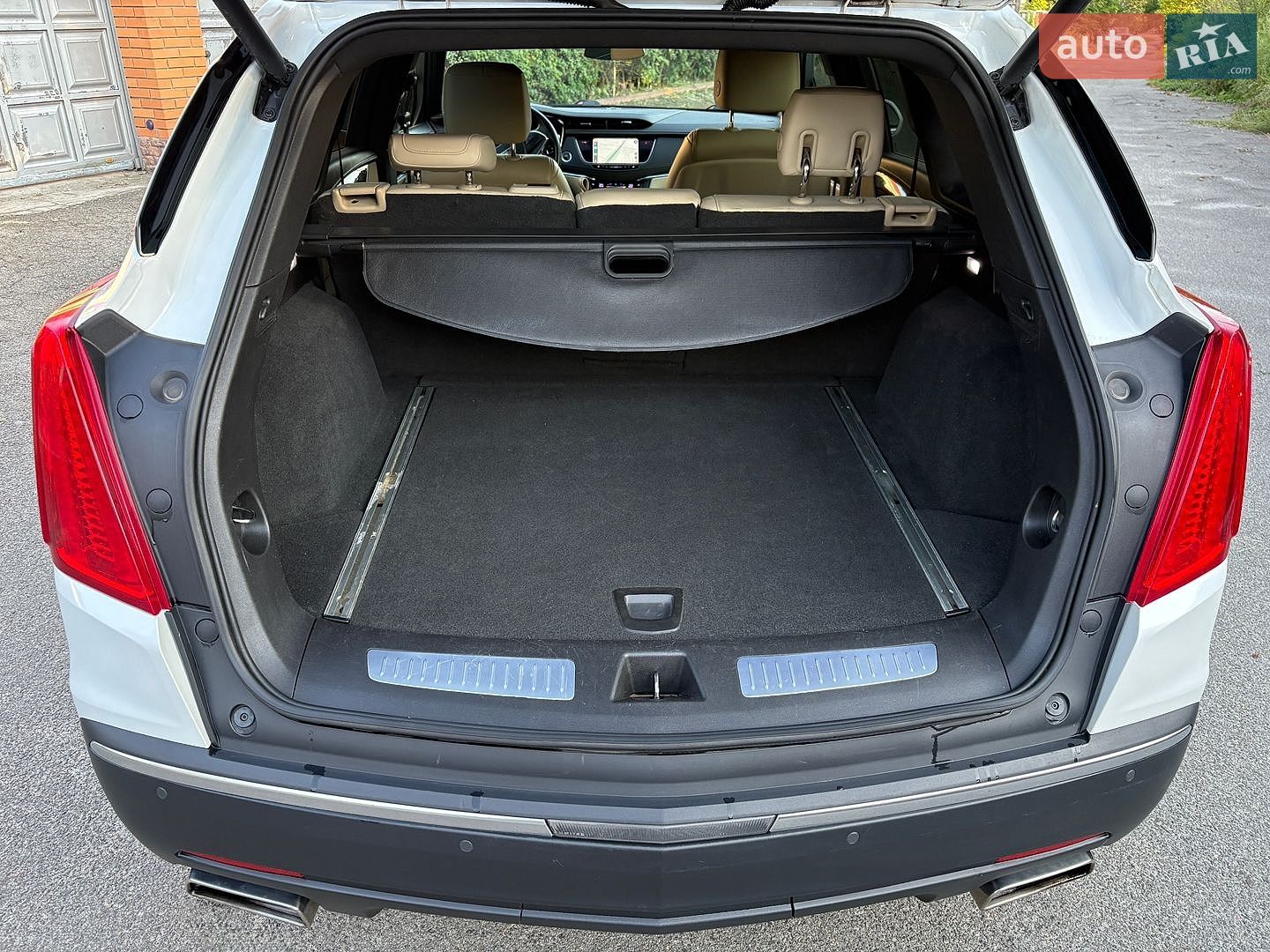 Cadillac XT5 2017 VIN 1GYKNBRS0HZ276772 фото оголошення 9 з 24