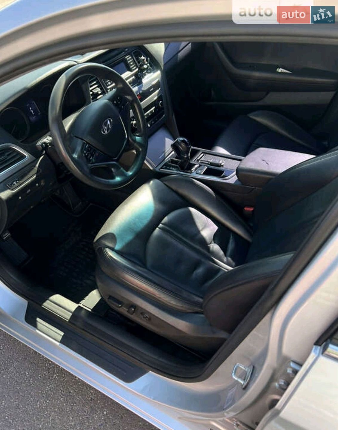 Hyundai Sonata 2015 VIN KMHE341DBFA134475 фото оголошення 5 з 10
