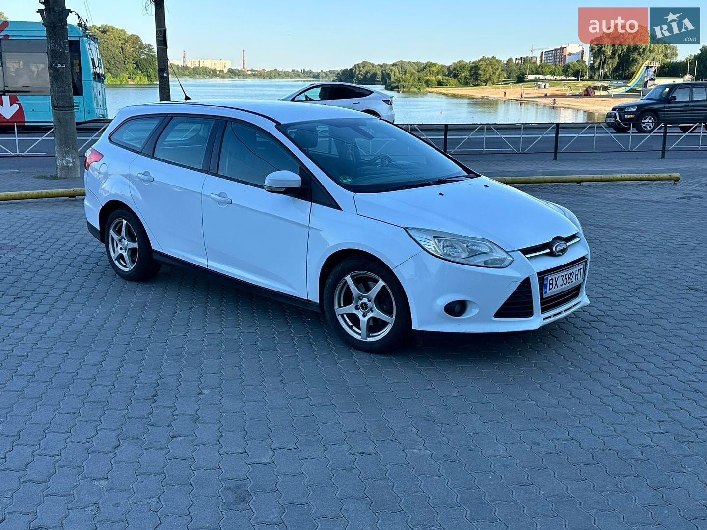 Ford Focus 2011 VIN WF0LXXGCBLBY39118 фото оголошення 7 з 41