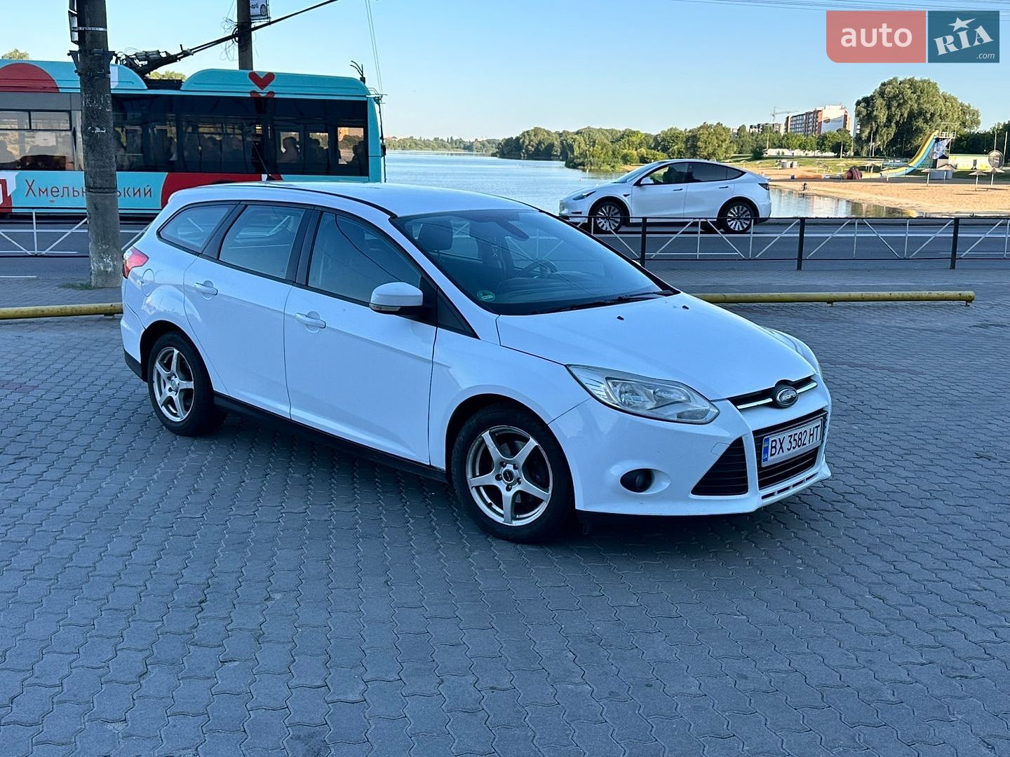Ford Focus 2011 VIN WF0LXXGCBLBY39118 фото оголошення 8 з 41