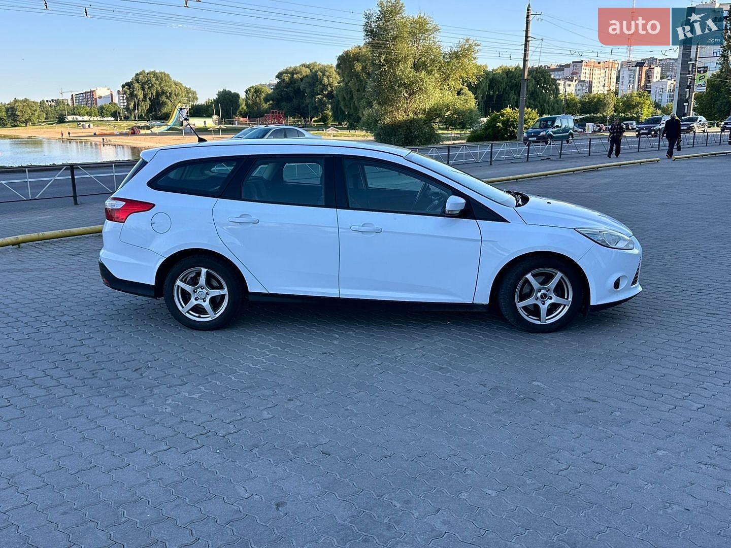 Ford Focus 2011 VIN WF0LXXGCBLBY39118 фото оголошення 11 з 41