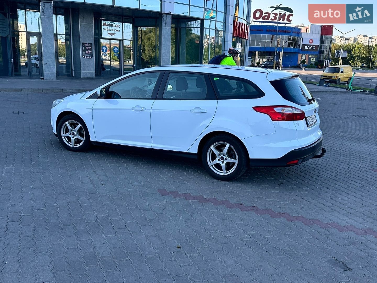 Ford Focus 2011 VIN WF0LXXGCBLBY39118 фото оголошення 14 з 41