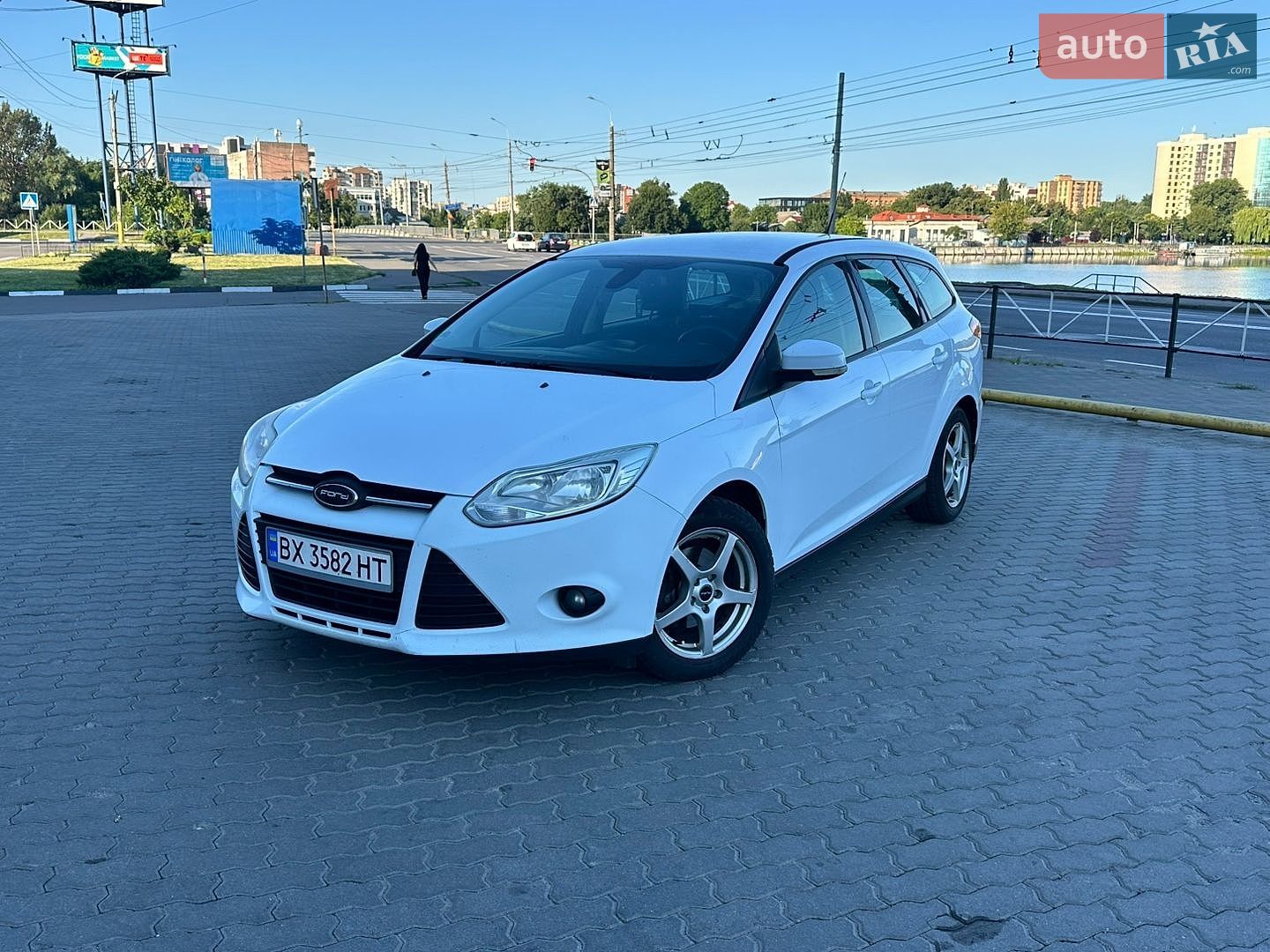 Ford Focus 2011 VIN WF0LXXGCBLBY39118 фото оголошення 3 з 41