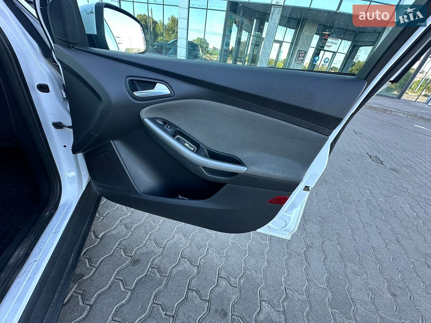 Ford Focus 2011 VIN WF0LXXGCBLBY39118 фото оголошення 25 з 41