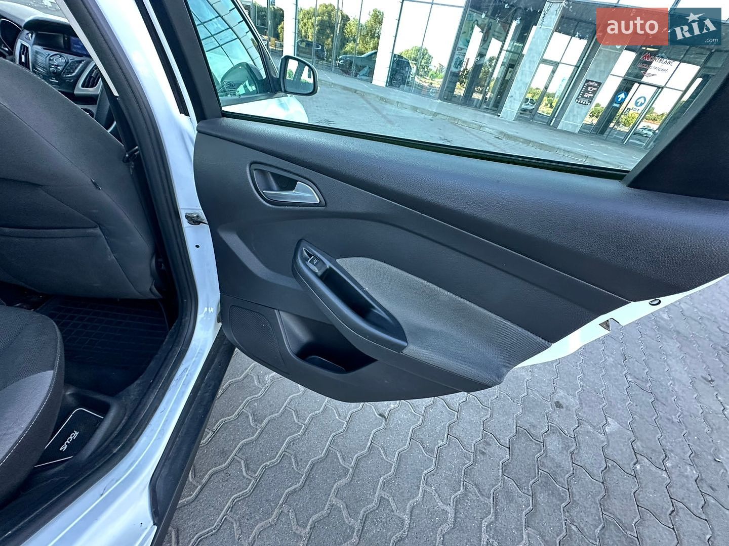 Ford Focus 2011 VIN WF0LXXGCBLBY39118 фото оголошення 27 з 41