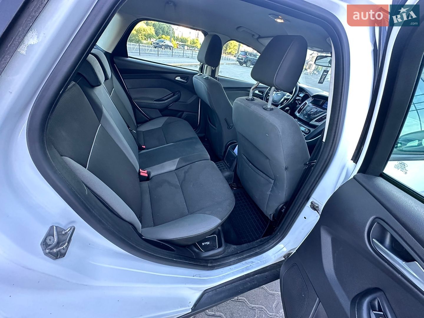 Ford Focus 2011 VIN WF0LXXGCBLBY39118 фото оголошення 29 з 41