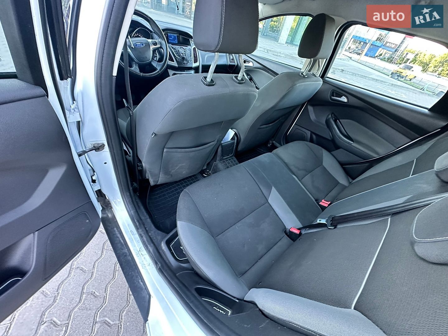 Ford Focus 2011 VIN WF0LXXGCBLBY39118 фото оголошення 32 з 41