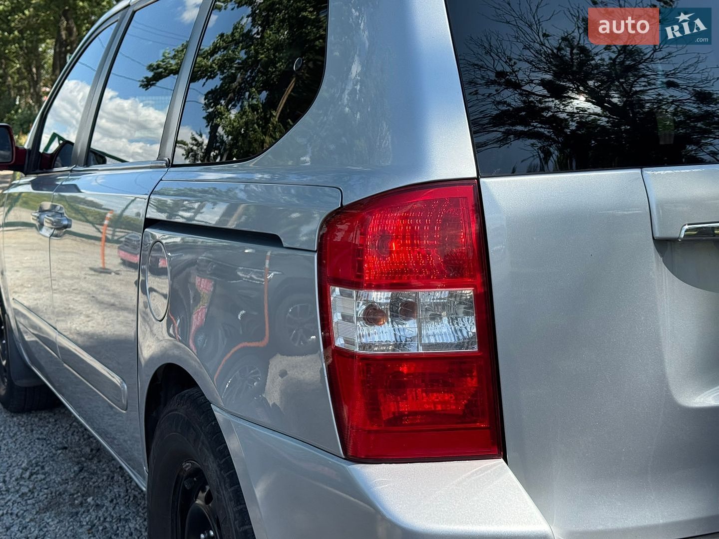 Kia Carnival 2011 VIN KNAMH816BB6414779 фото оголошення 6 з 55