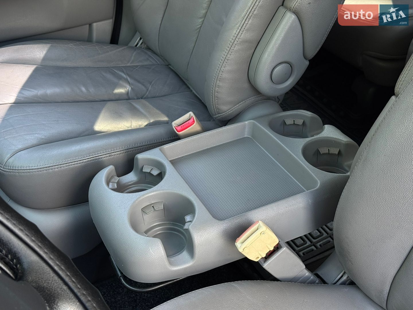 Kia Carnival 2011 VIN KNAMH816BB6414779 фото оголошення 28 з 55