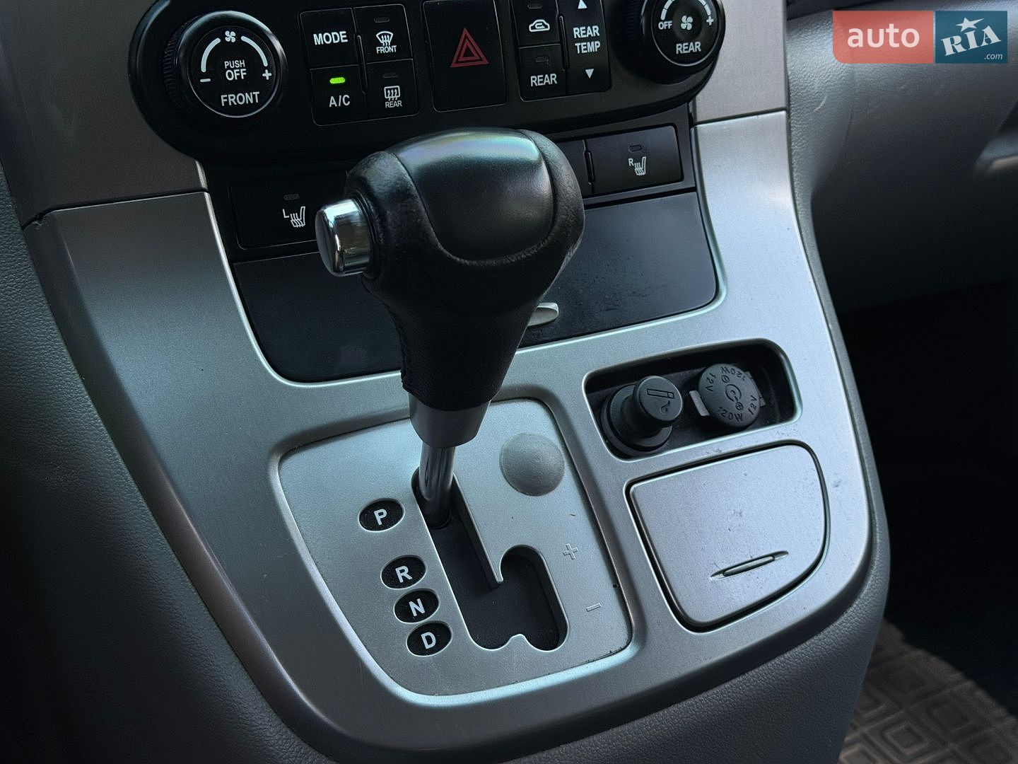 Kia Carnival 2011 VIN KNAMH816BB6414779 фото оголошення 27 з 55
