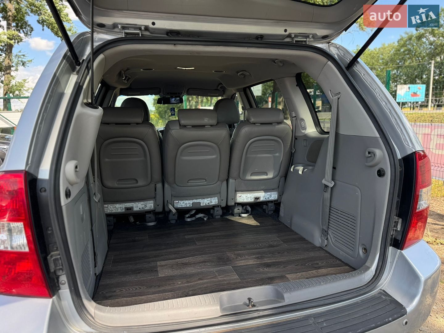 Kia Carnival 2011 VIN KNAMH816BB6414779 фото оголошення 37 з 55