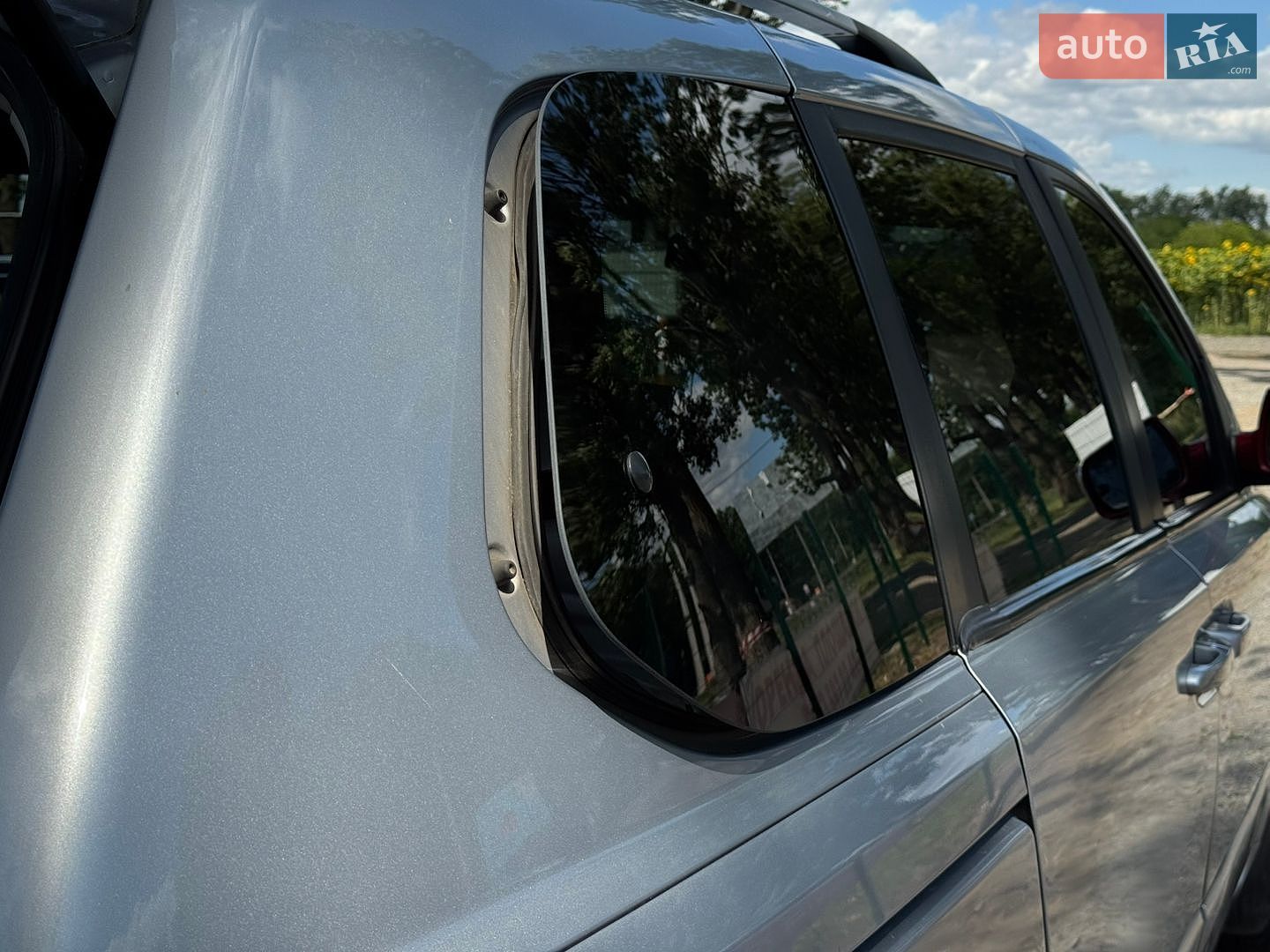 Kia Carnival 2011 VIN KNAMH816BB6414779 фото оголошення 39 з 55