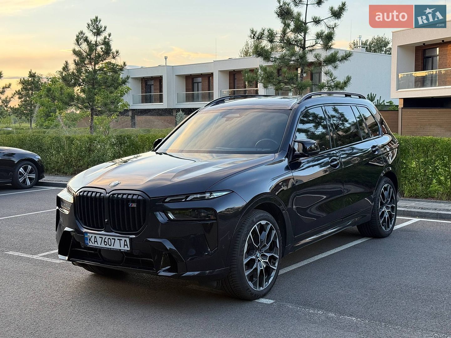 BMW X7 2022 VIN 5UX33EM02P9N87608 фото оголошення 3 з 57