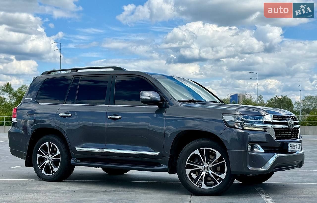 Toyota Land Cruiser 2017 VIN JTMCV02J204223850 фото оголошення 4 з 28