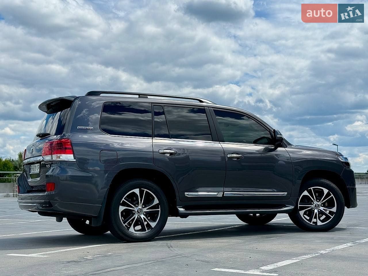 Toyota Land Cruiser 2017 VIN JTMCV02J204223850 фото оголошення 7 з 28