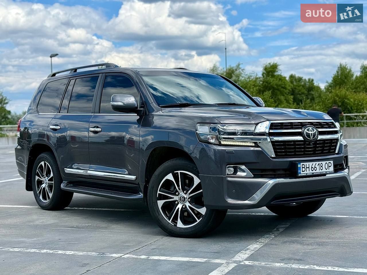 Toyota Land Cruiser 2017 VIN JTMCV02J204223850 фото оголошення 17 з 28