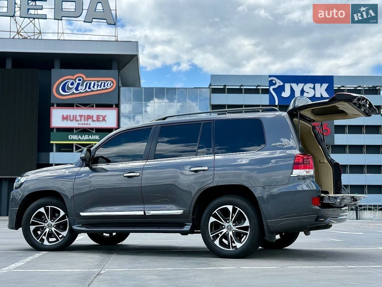 Toyota Land Cruiser 2017 VIN JTMCV02J204223850 фото оголошення 19 з 28