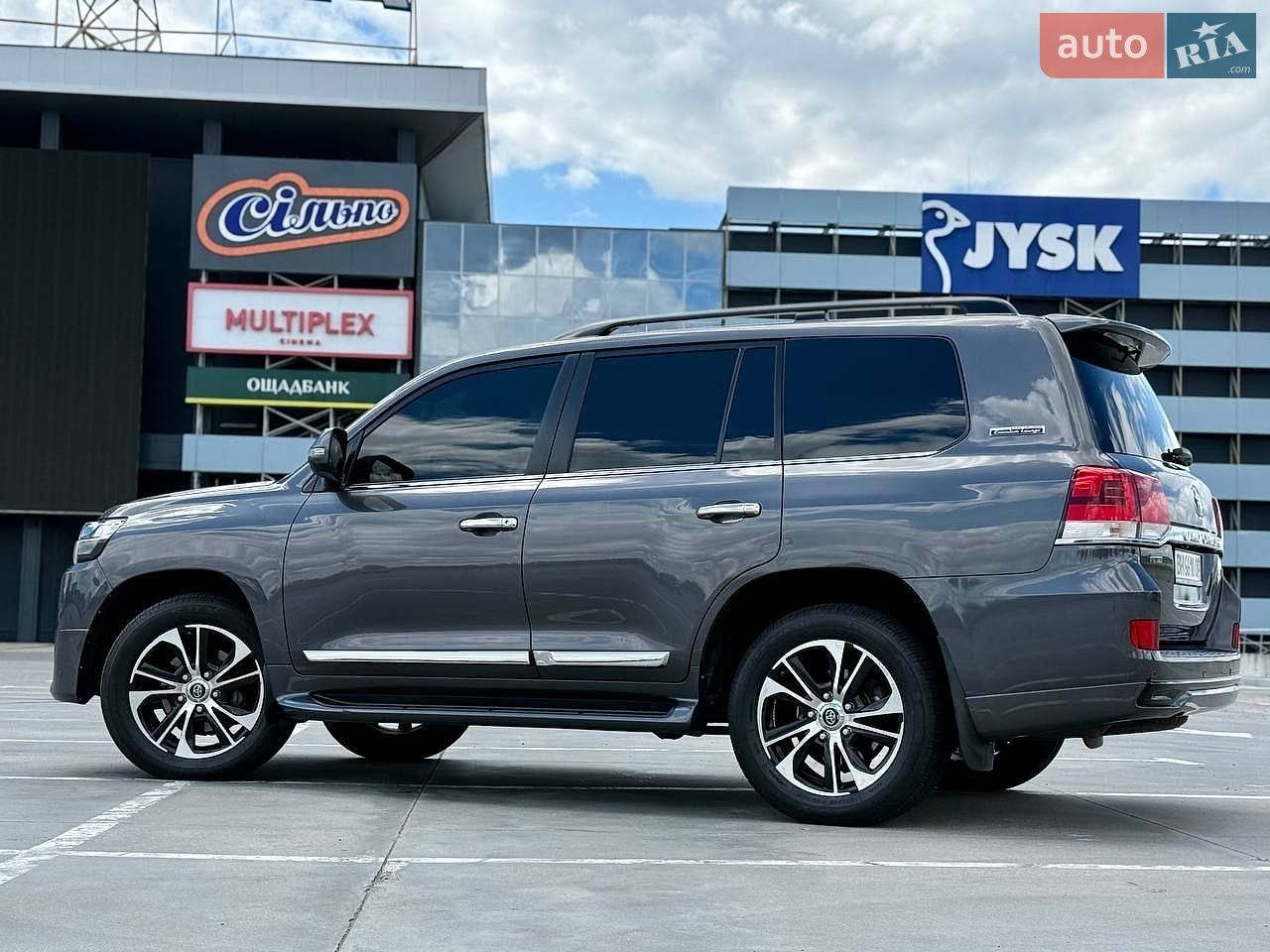 Toyota Land Cruiser 2017 VIN JTMCV02J204223850 фото оголошення 15 з 28