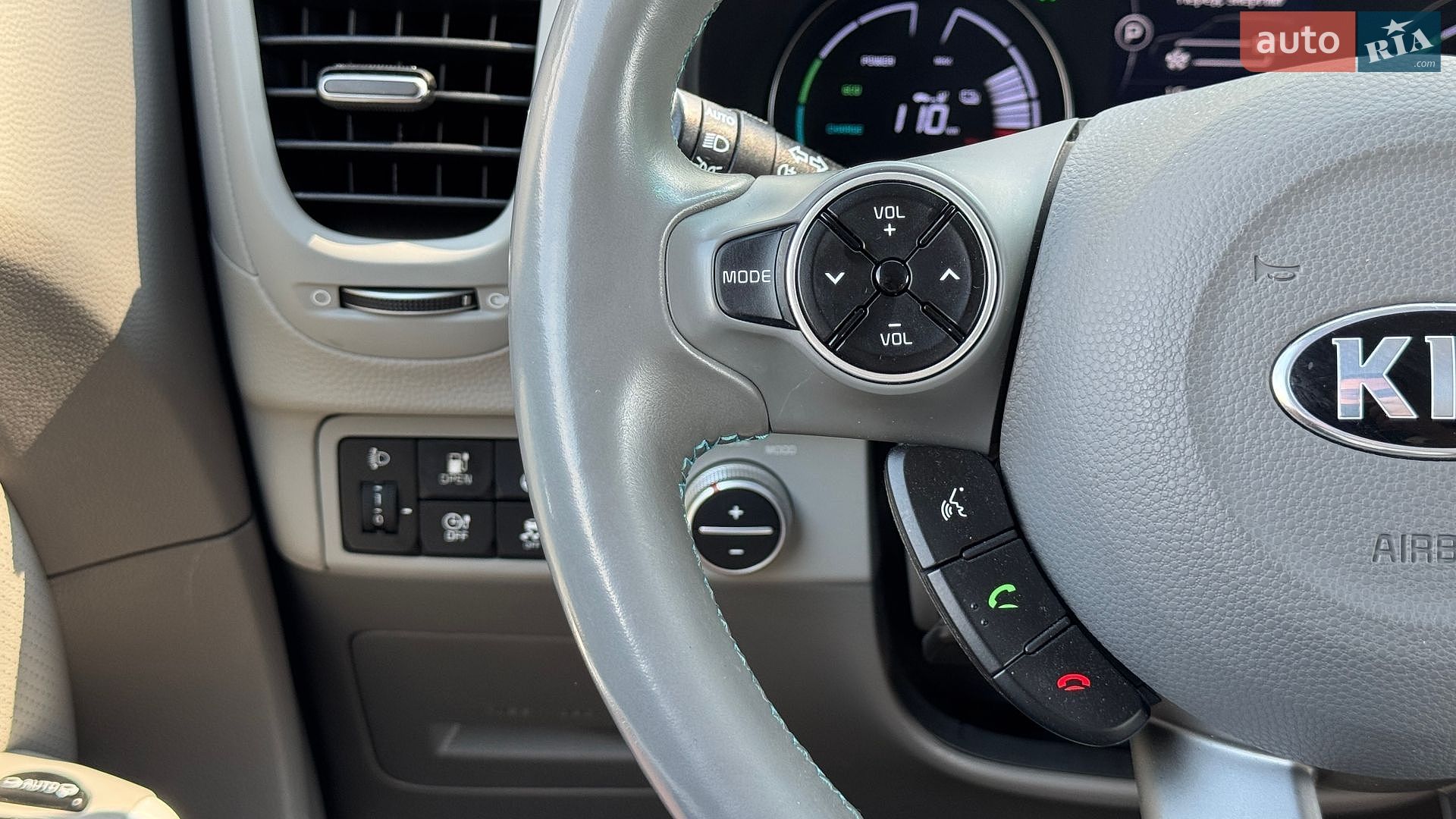 Kia Soul 2018 VIN KNAJX81EFJ7032836 фото оголошення 42 з 57