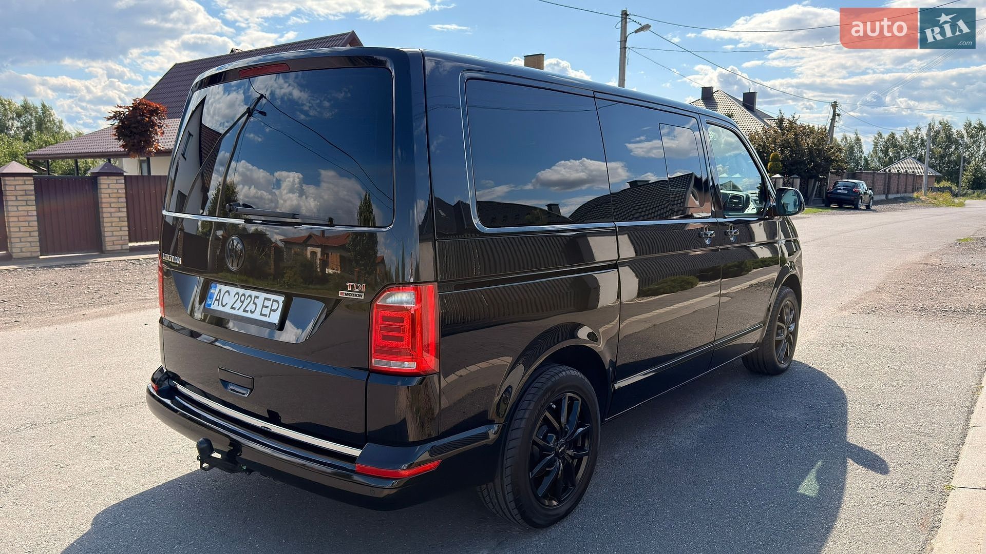 Volkswagen Multivan 2016 VIN WV2ZZZ7HZHH027650 фото оголошення 9 з 36
