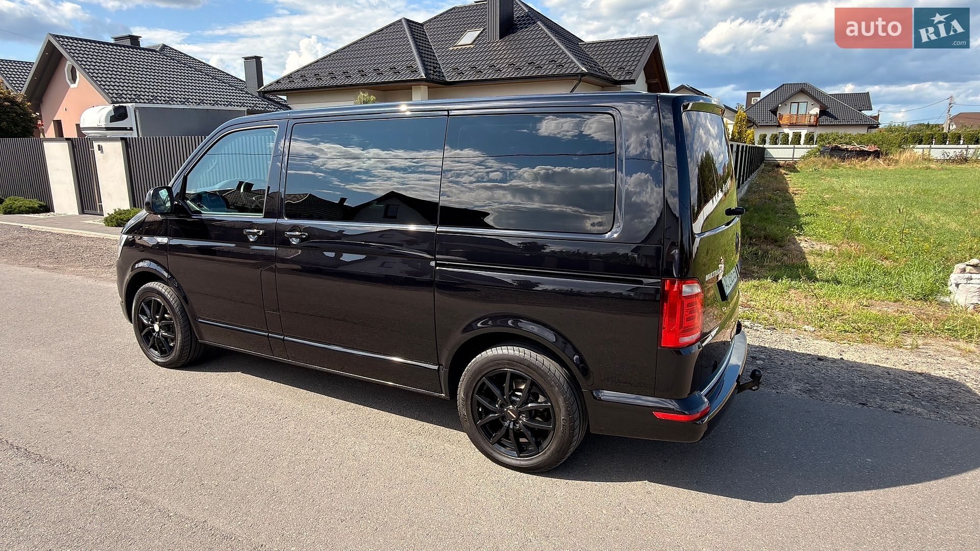 Volkswagen Multivan 2016 VIN WV2ZZZ7HZHH027650 фото оголошення 11 з 36