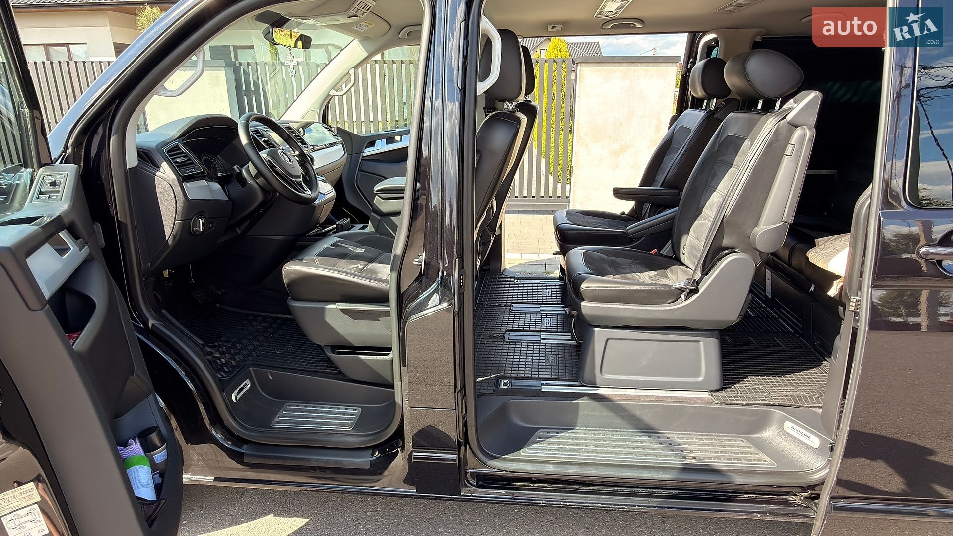 Volkswagen Multivan 2016 VIN WV2ZZZ7HZHH027650 фото оголошення 17 з 36