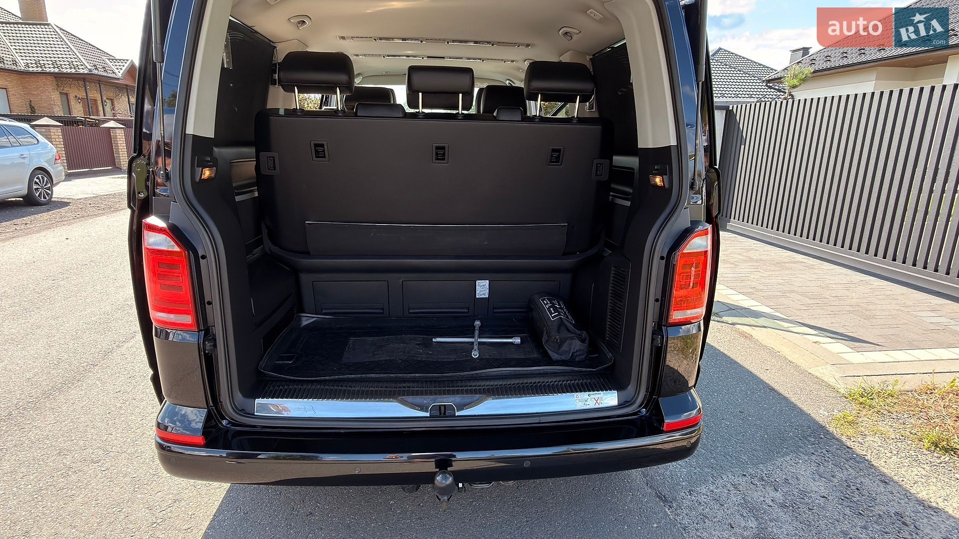 Volkswagen Multivan 2016 VIN WV2ZZZ7HZHH027650 фото оголошення 30 з 36