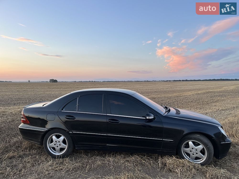 Mercedes-Benz C-Class 2003 VIN WDB2030161A555665 фото оголошення 3 з 16