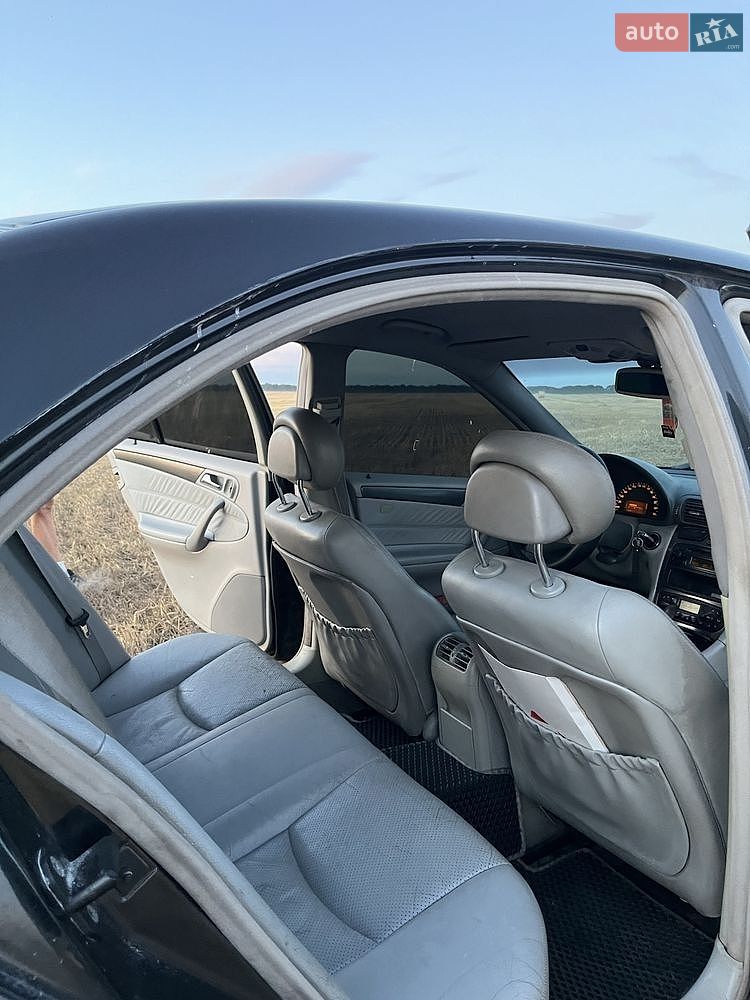 Mercedes-Benz C-Class 2003 VIN WDB2030161A555665 фото оголошення 13 з 16